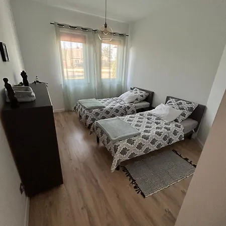 Luxury 2 Bedroom And Garden