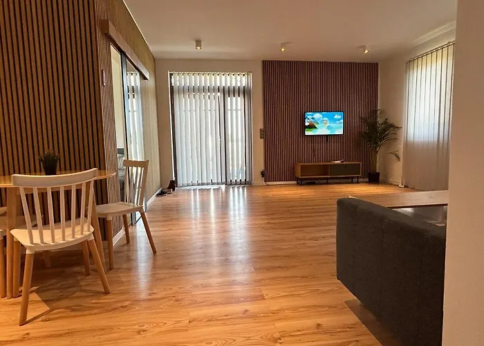 Appartement Luxury 2 Bedroom Apartment&garden *