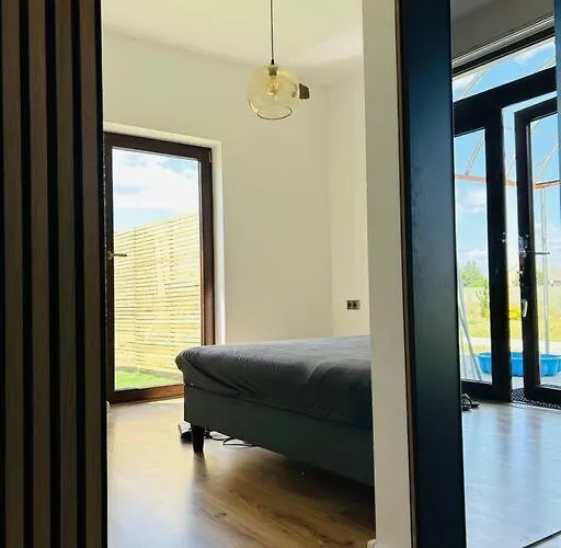 Luxury 2 Bedroom Apartment&garden Appartement *